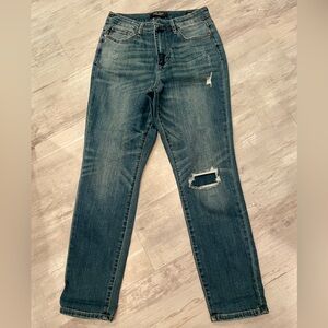 Judy Blue Boyfriend Fit Jeans